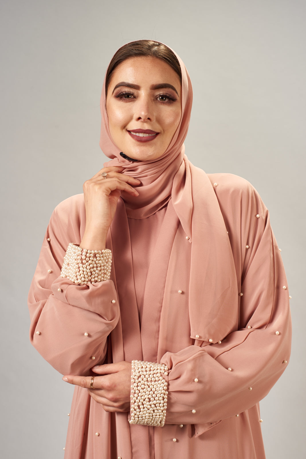 Hoor blush pearly Abaya