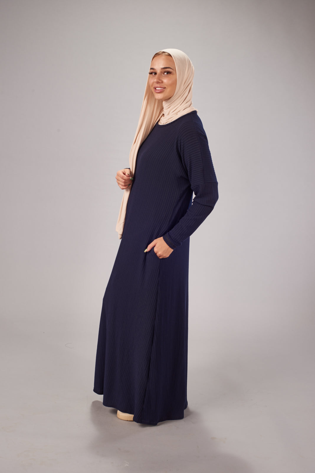 Asah Maroon/Navy Ribbed Abaya