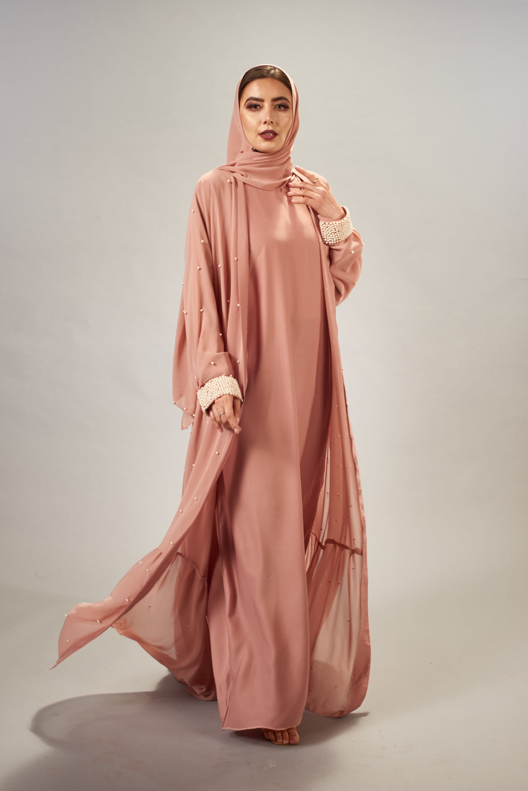 Noor blush pearly Abaya