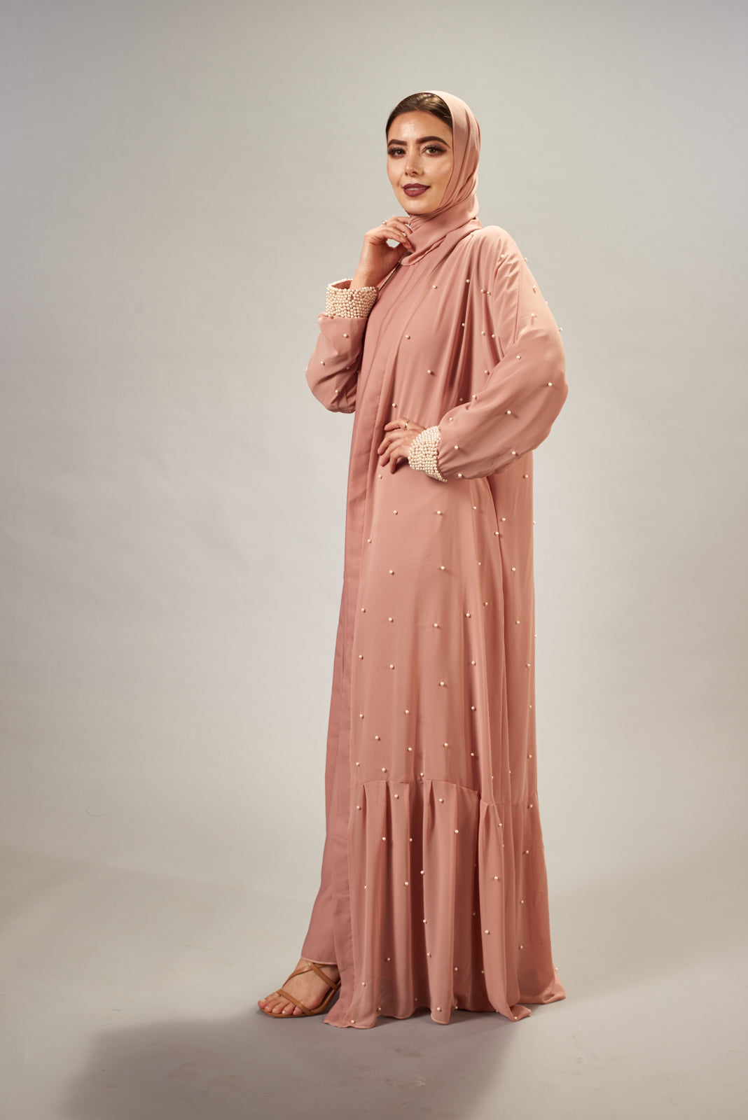 Noor blush pearly Abaya